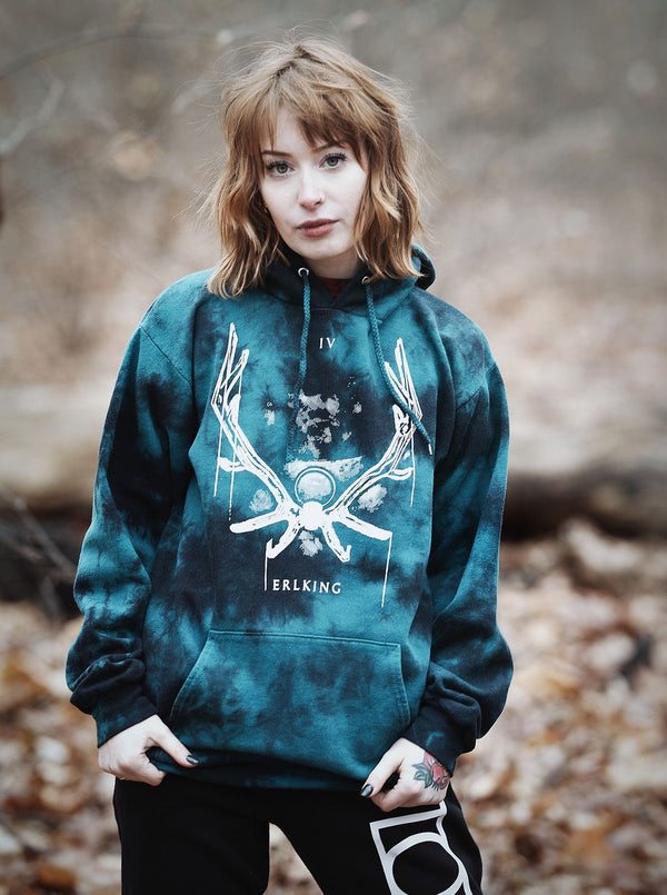 TOTEM 'Erlking' pullover hoodie in teal tie-dye on model