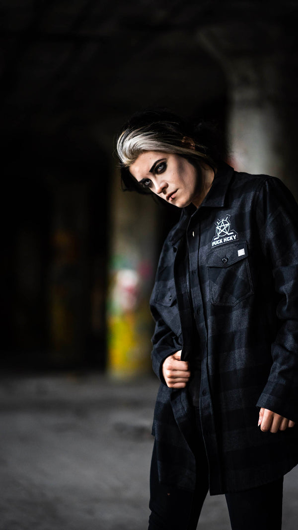 PUCK HCKY 'BIG STAR’ lightweight hockey flannel in charcoal heather and black front view on model