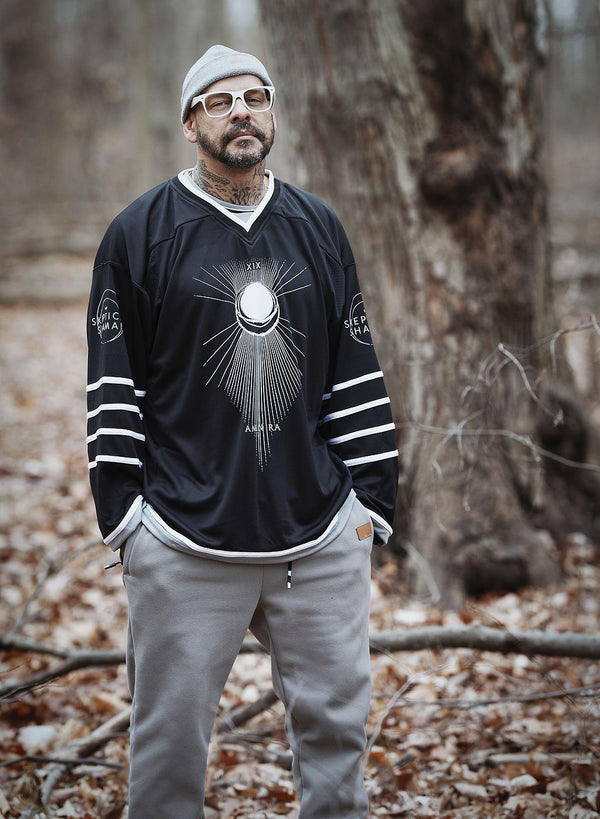 TOTEM 'Amun Ra' hockey jersey in black and white on model