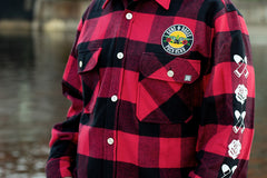 GUNS N' ROSES ‘WORLDWIDE’ hockey flannel in red front view on model
